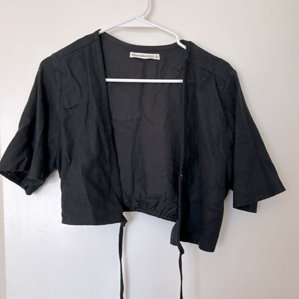 Never worn Abercrombie linen wrap top